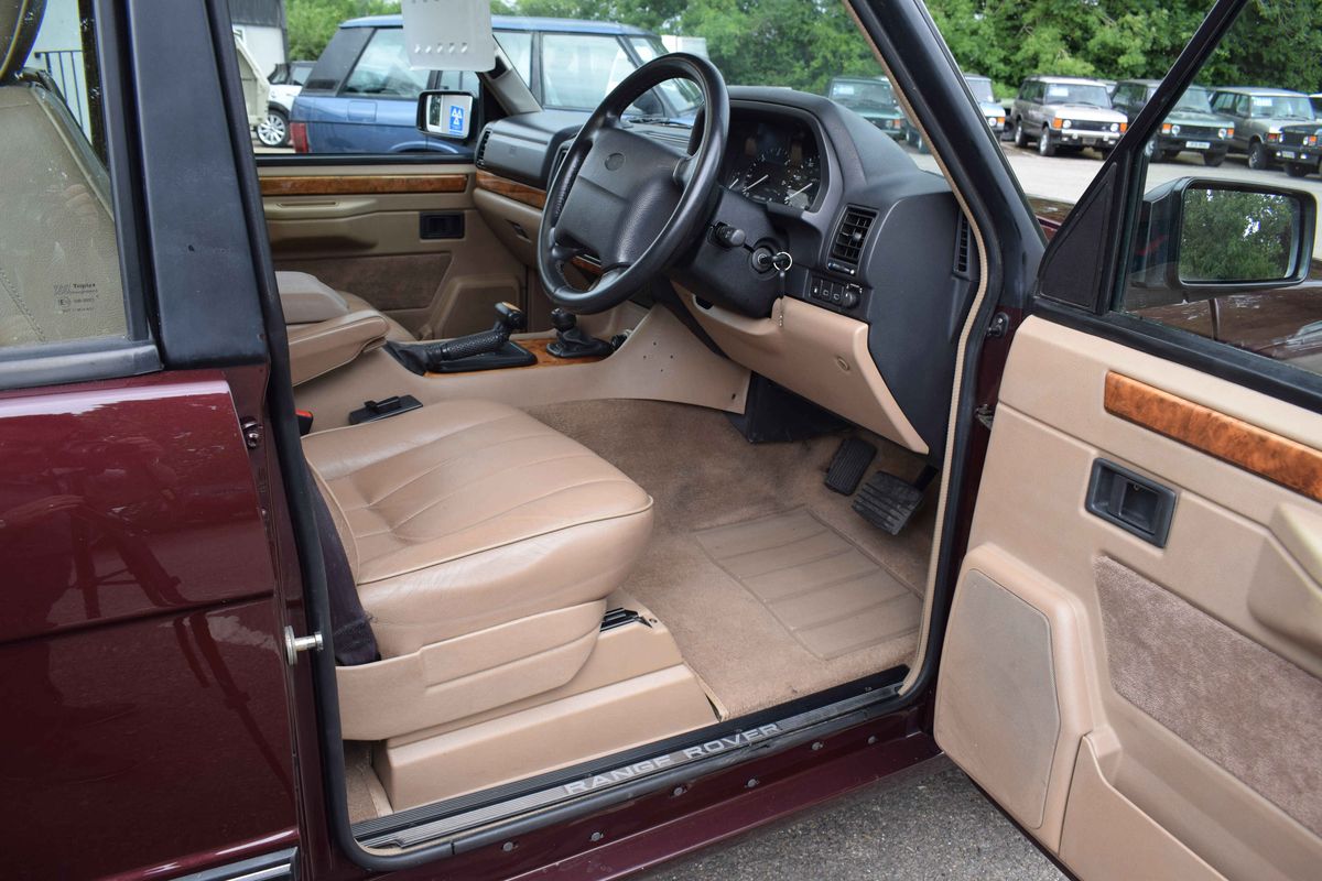 1994 RHD Range Rover Classic "Soft Dash" 4.2 LSE - K4C Specification