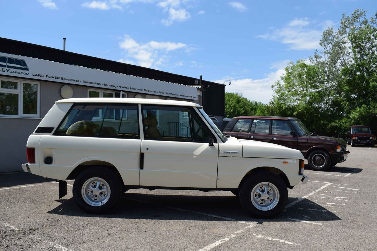 1985 LHD Range Rover Classic 3.9 RestoMod - Luxembourg Commission