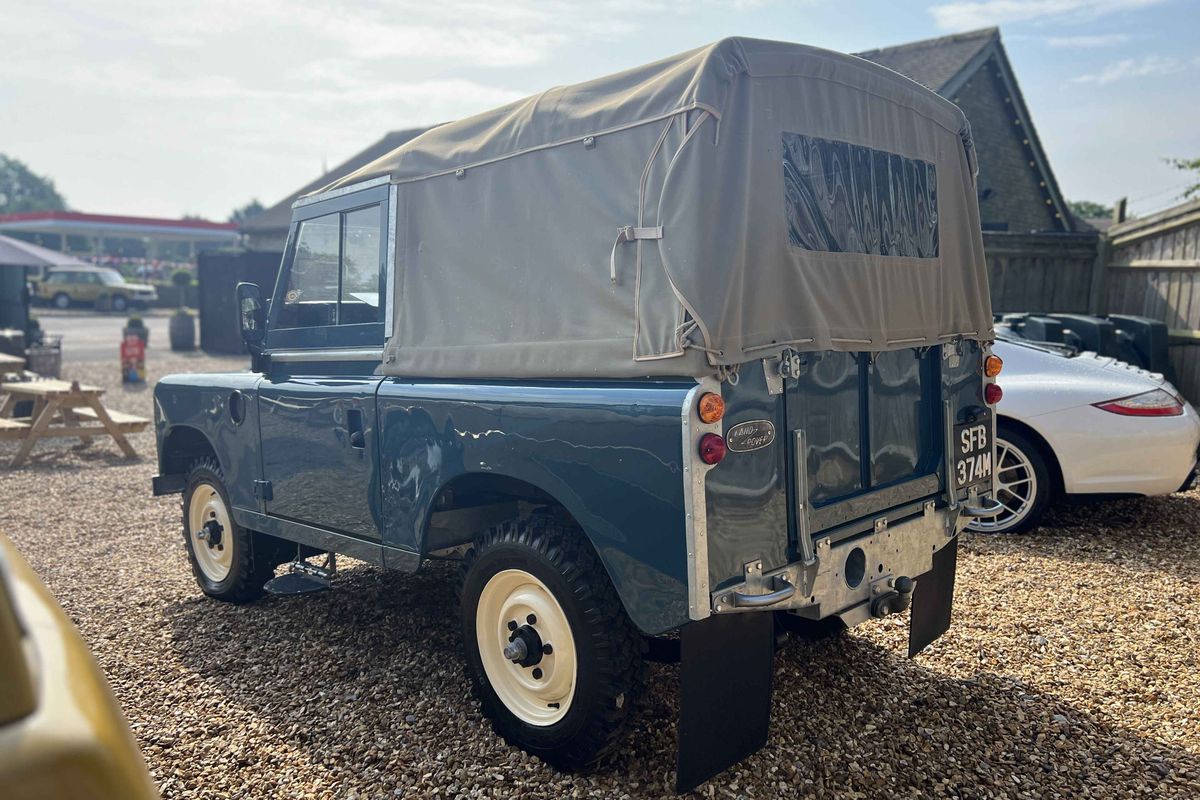 1973 Land Rover Series 3 88"