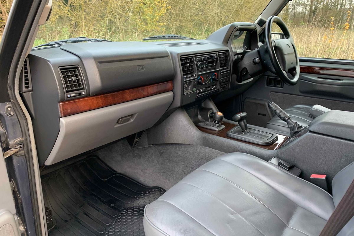 1994 Range Rover Classic 3.9SE Low Mileage, RUST FREE & STUNNING