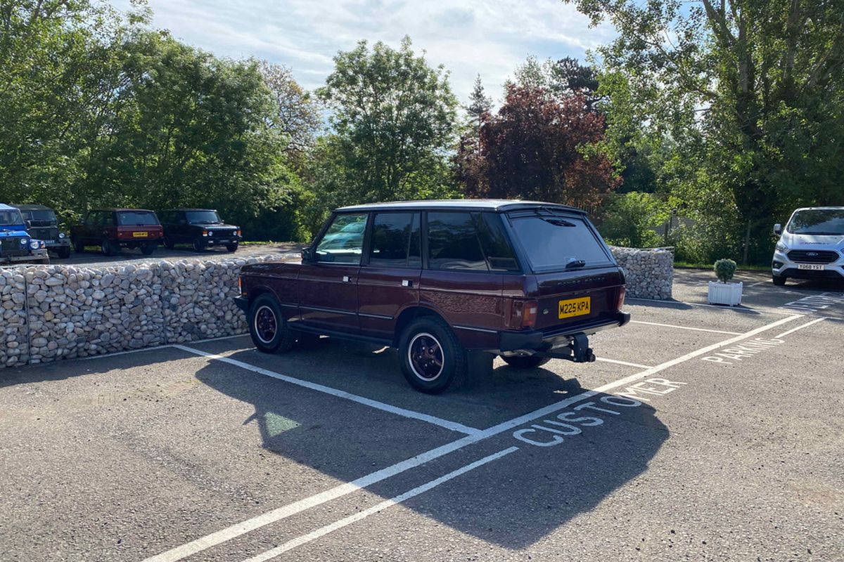 1994 RHD Range Rover Soft Dash - Restored by Kingsley