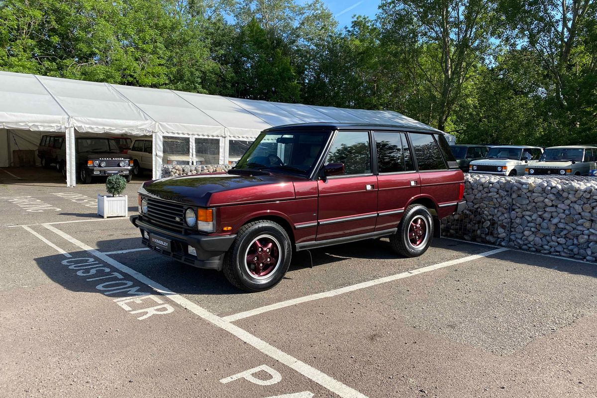 1994 RHD Range Rover Soft Dash - Restored by Kingsley