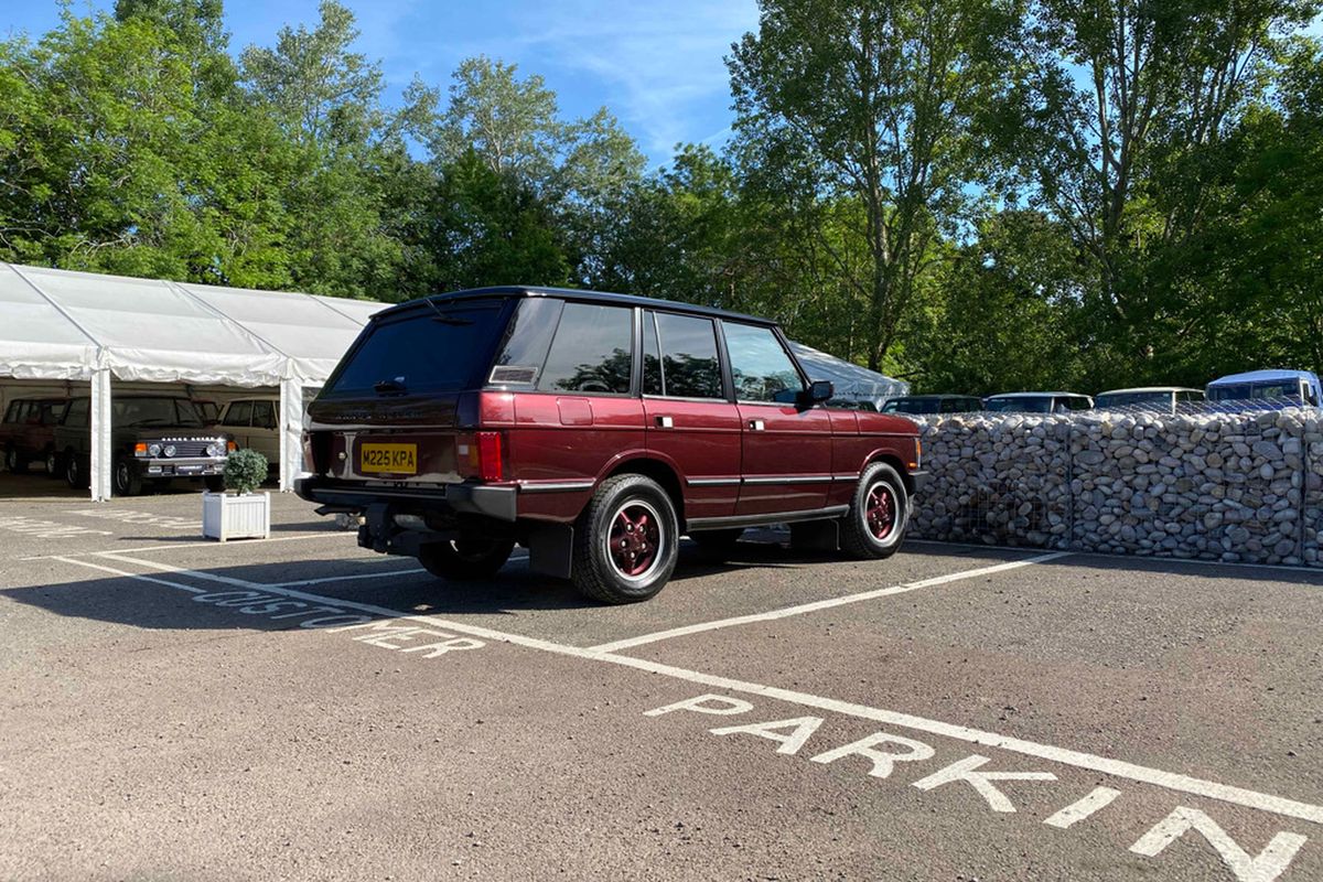 1994 RHD Range Rover Soft Dash - Restored by Kingsley