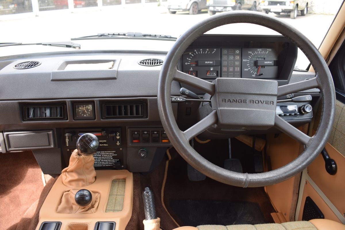 1984 RHD Range Rover Classic - For The Sporting Enthusiast