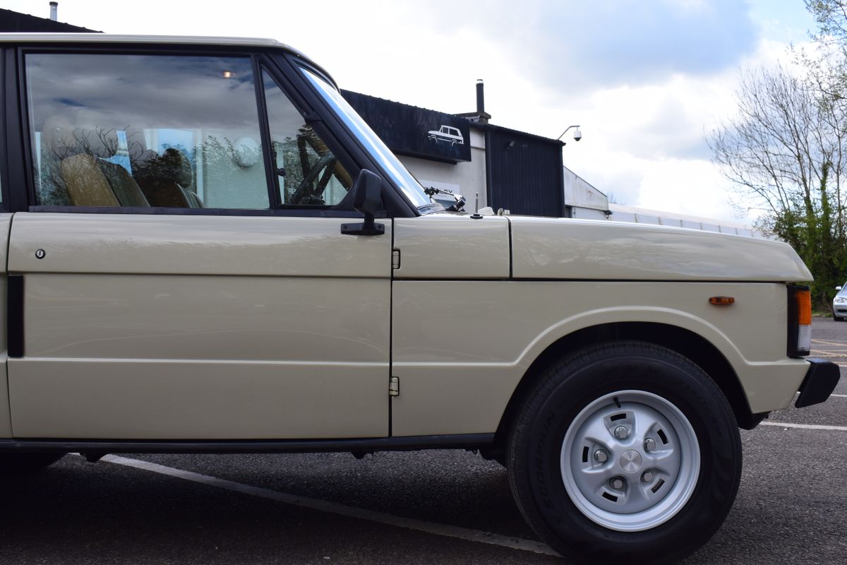 1984 RHD Range Rover Classic - For The Sporting Enthusiast