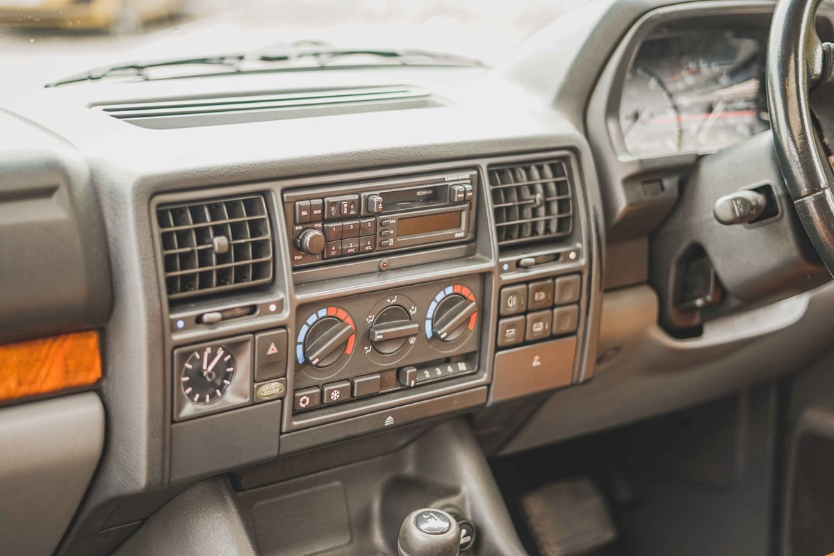 1994 RHD Fully Restored Range Rover 3.9i 'Soft Dash' - Just 500 miles since rebuild