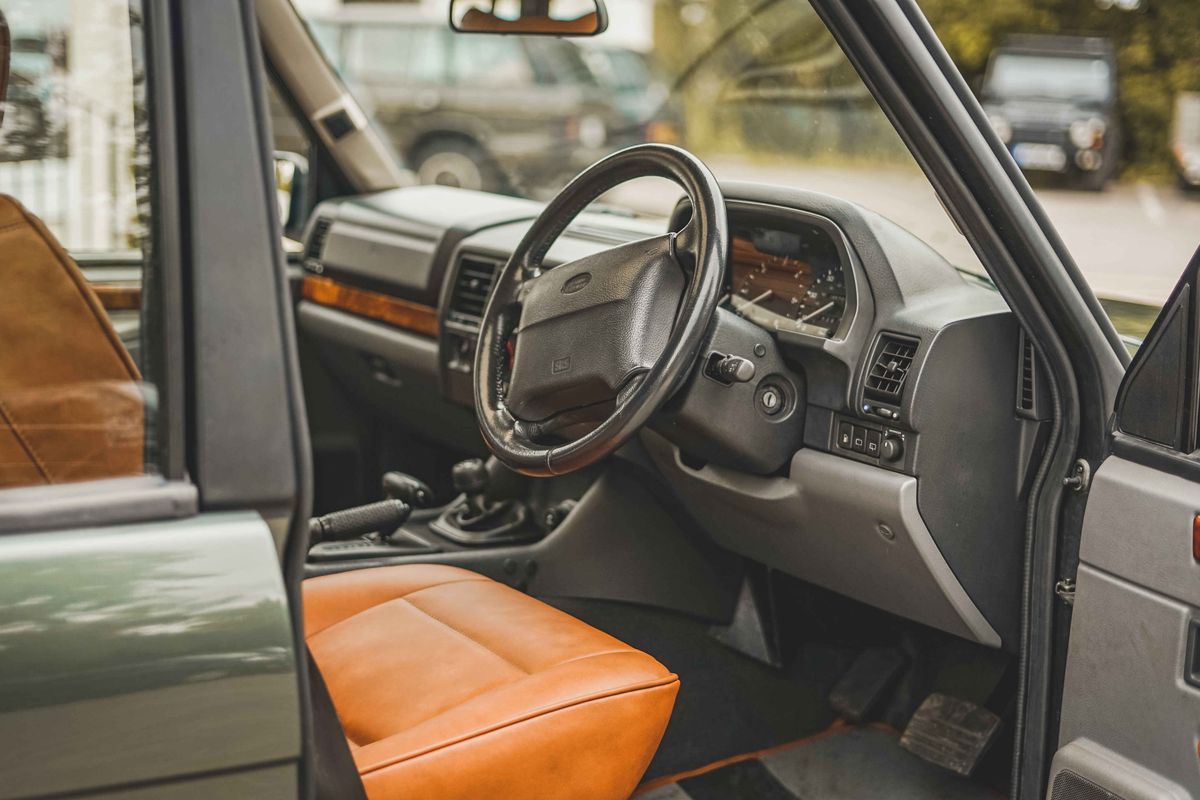 1994 RHD Fully Restored Range Rover 3.9i 'Soft Dash' - Just 500 miles since rebuild