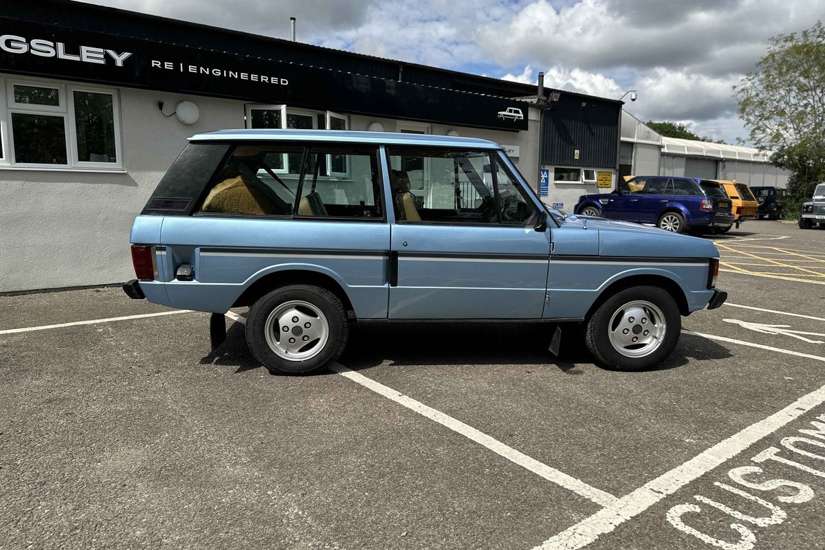 1981 2 door Range Rover Classic "In Vogue" edition - Rare!